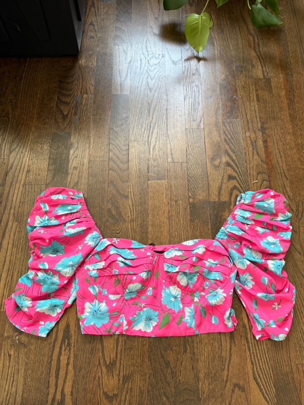 Fuchsia Floral Puff-Sleeve Crop Top